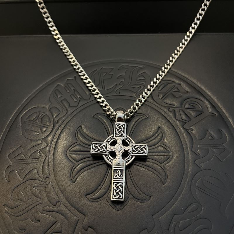 Ch*0me He**ts necklaces